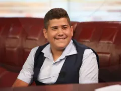 Звезда на Слави Трифонов ЧАКА БЕБЕ! (Снимка)