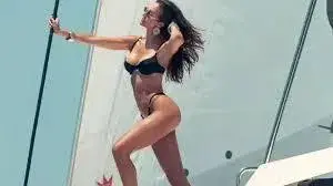 Алекс Богданска няма да слезе от яхтата и през 2026 г.