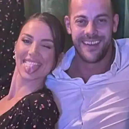 Алекс Богданска шокира с романтична изненада за годишнината!