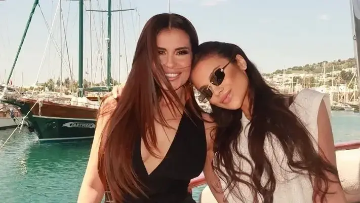 Шок! Анелия плати силикон на дъщеря си Ивон на 21 години!