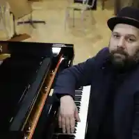 Шокираща обида: Бахаров в конфликт с пианиста Кукошаров!