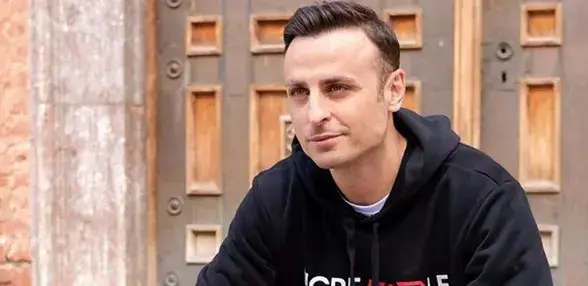 Бербатов се връща към модата! Мацки ще наддават за хранителния му режим