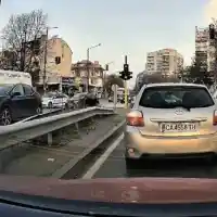 Шок! Ученичка блъсната на пешеходна пътека в София!