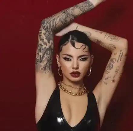 Шок! Ергенката Валерия получи странен подарък - суджук!