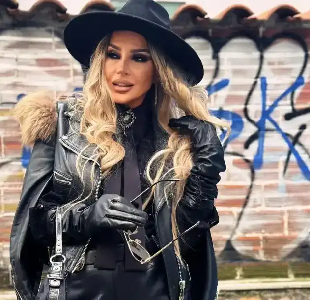 Скандалът с Есил Дюран: Завършила Консерваторията девствена!