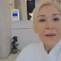 Гала шокира с изповед за ревматизма си от луксозния санаториум!