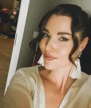 Шок! Лора Капустина избира сексуална робия пред майчинството!