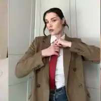 Шок! Лора Капустина избира сексуална робия пред майчинството!