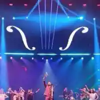 Коя е баба Юлия, която стана звезда на мегаконцерта на Хаузер в София и каква е връзката й с Лили Иванова (СНИМКИ)