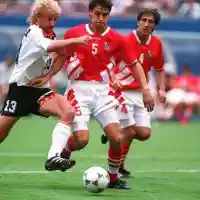 Шок! Стоичков и Трифон колят прасе за Коледа – тайните на Пеневата чета!