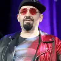 Легендарният Дичо от „Д-2“ на 52: Всяка вечер бързам да се прибера при семейството си