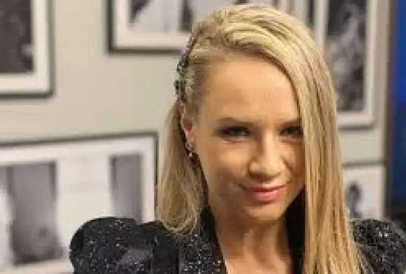 Лора Караджова шокира с трето дете и нова любовна история!