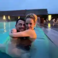 Лора Караджова шокира с името на третото си дете!