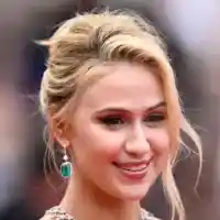 Шок! Мария Бакалова остава сама след двата провала в любовта