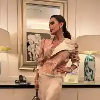 Скандалната Мария с нова хит песен от Кости! Шокираща година!