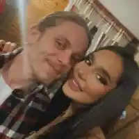 Миа-Михаела заживя с гаджето