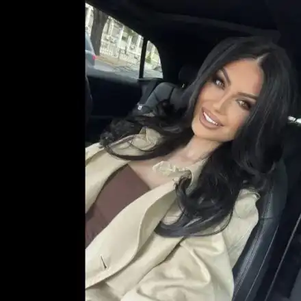 Скандал! Мистериозното гадже на Мис България я обсипа с 30 бона бижута!