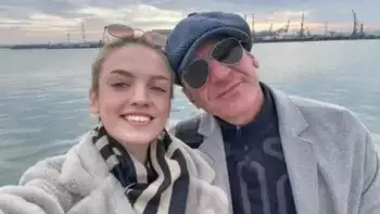 Младата рускиня Анна Кошко иска Деян Донков за баща на детето й