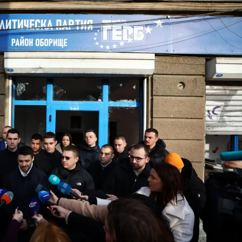 Скандал! ГЕРБ обвини Кирил Петков за вандализма на протеста!