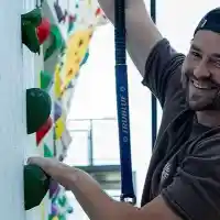 На прага на грипния сезон: Зомбори се спасява с ваксина, имуномодулатор пази Богдан Томов