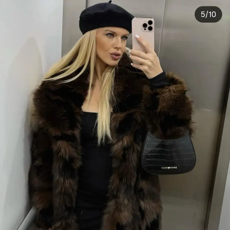 Натали Трифонова шокира с новия си стил в асансьора!