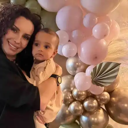 Нели Сано: Баба на 51 - По-секси от всякога!