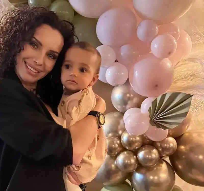 Нели Сано: Баба на 51 - По-секси от всякога!