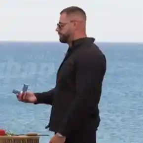 Неслучайно Краси Тъпото беше с черни очила пред Киара: Веднага след финала й заявил, че няма чувства! (ВИЖ ПОТРЕСА)