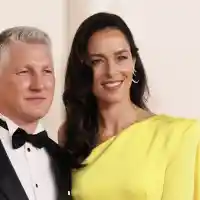 Шок! Бастиан Швайщайгер се развежда заради българка!