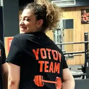 Нора Караиванова скандално топи мазнини след погледи по чуждо!