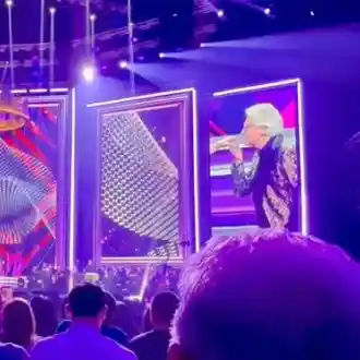 Орлин Горанов на колене пред Софи Маринова (СНИМКИ)