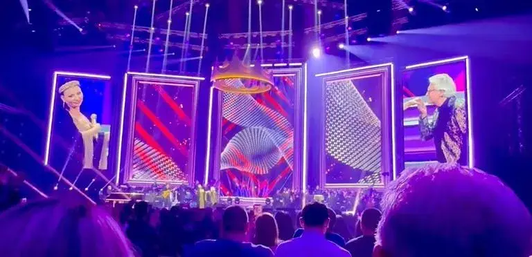 Орлин Горанов на колене пред Софи Маринова (СНИМКИ)