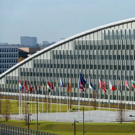 "Отговорът ще бъде съкрушителен. Точка". НАТО отговори на Путин