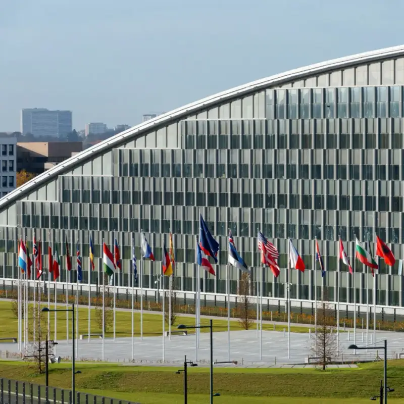 "Отговорът ще бъде съкрушителен. Точка". НАТО отговори на Путин