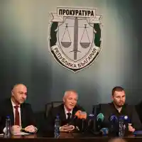 Скандал: Полицията в Ловеч замесена в наркобизнес и подкупи!