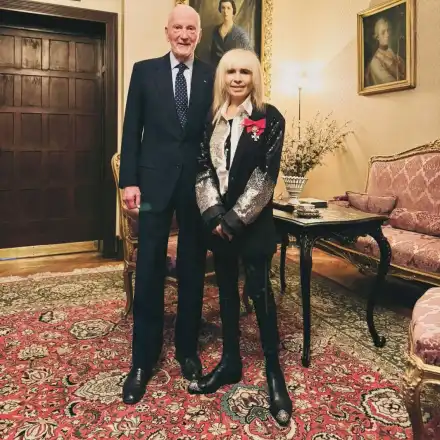 Шок! Лили Иванова получи орден от Симеон Сакскобургготски!