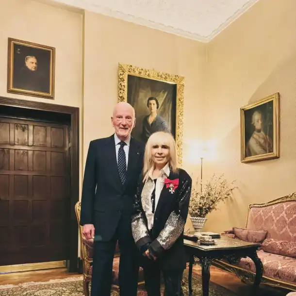 Шок! Лили Иванова получи орден от Симеон Сакскобургготски!