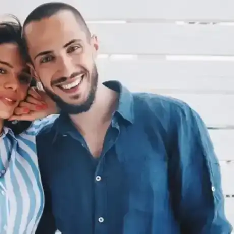 Сладка работа: Наум пак е водещ на "Ергенът", тръгва с жената