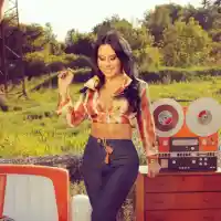 Теди Кацарова в шокираща хорър приказка с БНБенд!