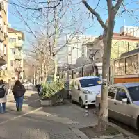 Шок! Трамвай дерайлира на площад "Журналист" в София!