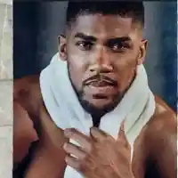 Шок! Елвира от „Ергенът“ признава: Мастурбирам с Антъни Джошуа!