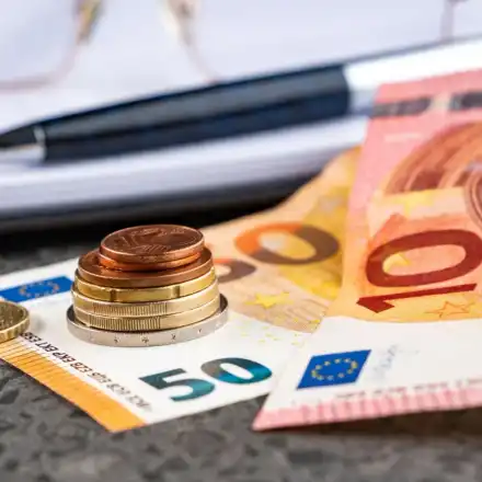 Шокиращи промени: Командировъчните скача до 22 евро през 2026!