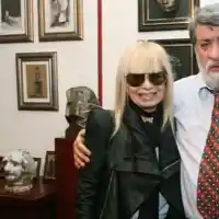 Шок! Вежди Рашидов рисува портрет на Лили Иванова!