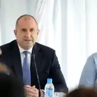 Шокиращи тайни: Как агент 'Майстора' готви партията на Радев!