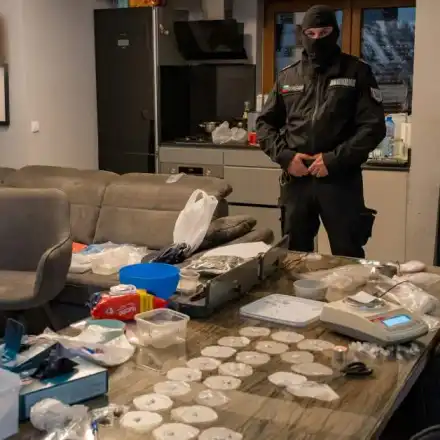 Шокираща схема: Наркотици в мебели от Нидерландия?