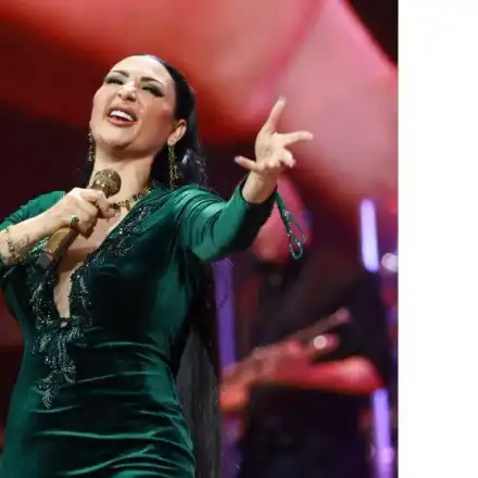 Засипаха Софка със злато за юбилея й! Ето какво й подари Слави Трифонов