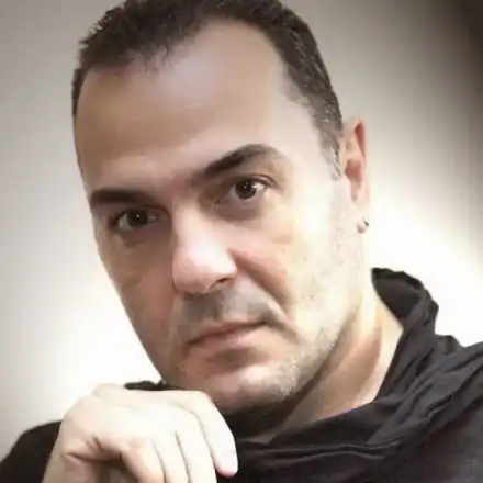 Шокиращи тайни за Драго Чая: Какво крие емблематичният водещ?