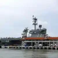 Американската армада пристигна в Близкия изток