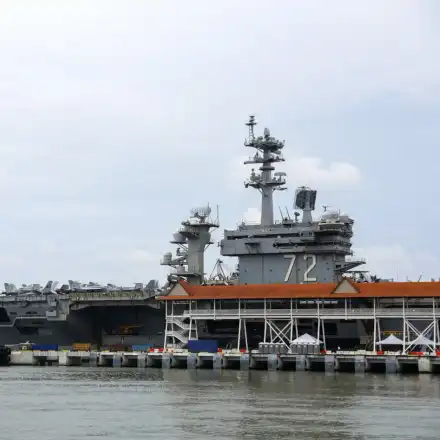 Американската армада пристигна в Близкия изток