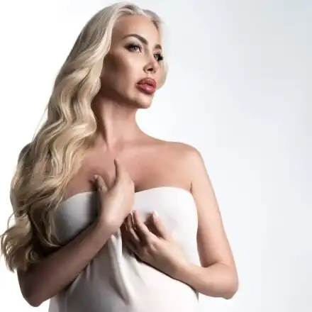 Антония Петрова подхвърля бебето като топка (ГАЛЕРИЯ СНИМКИ)